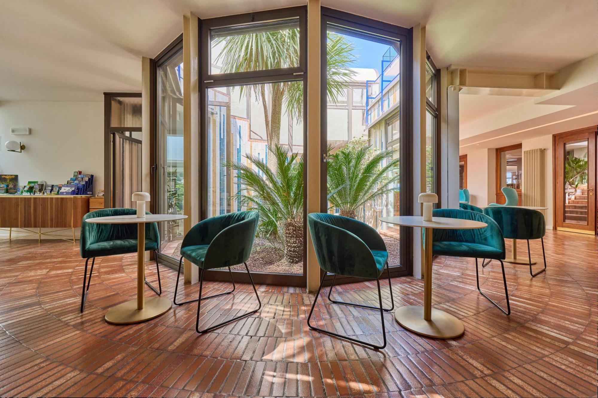 Hotel Capri Мальчезине Экстерьер фото
