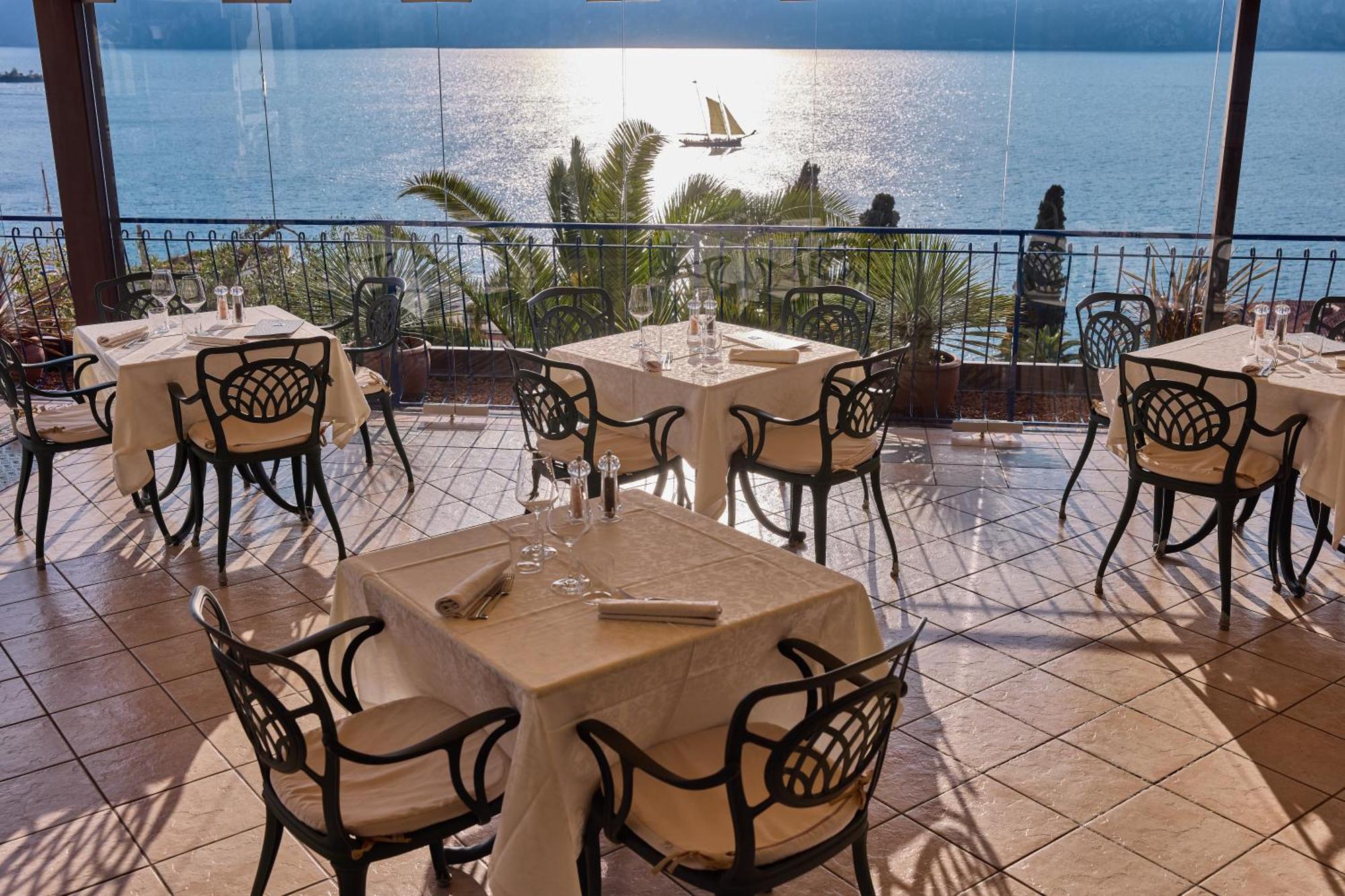 Hotel Capri Мальчезине Экстерьер фото
